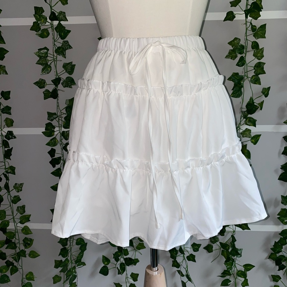 SHEIN White Tiered Skirt (skort)